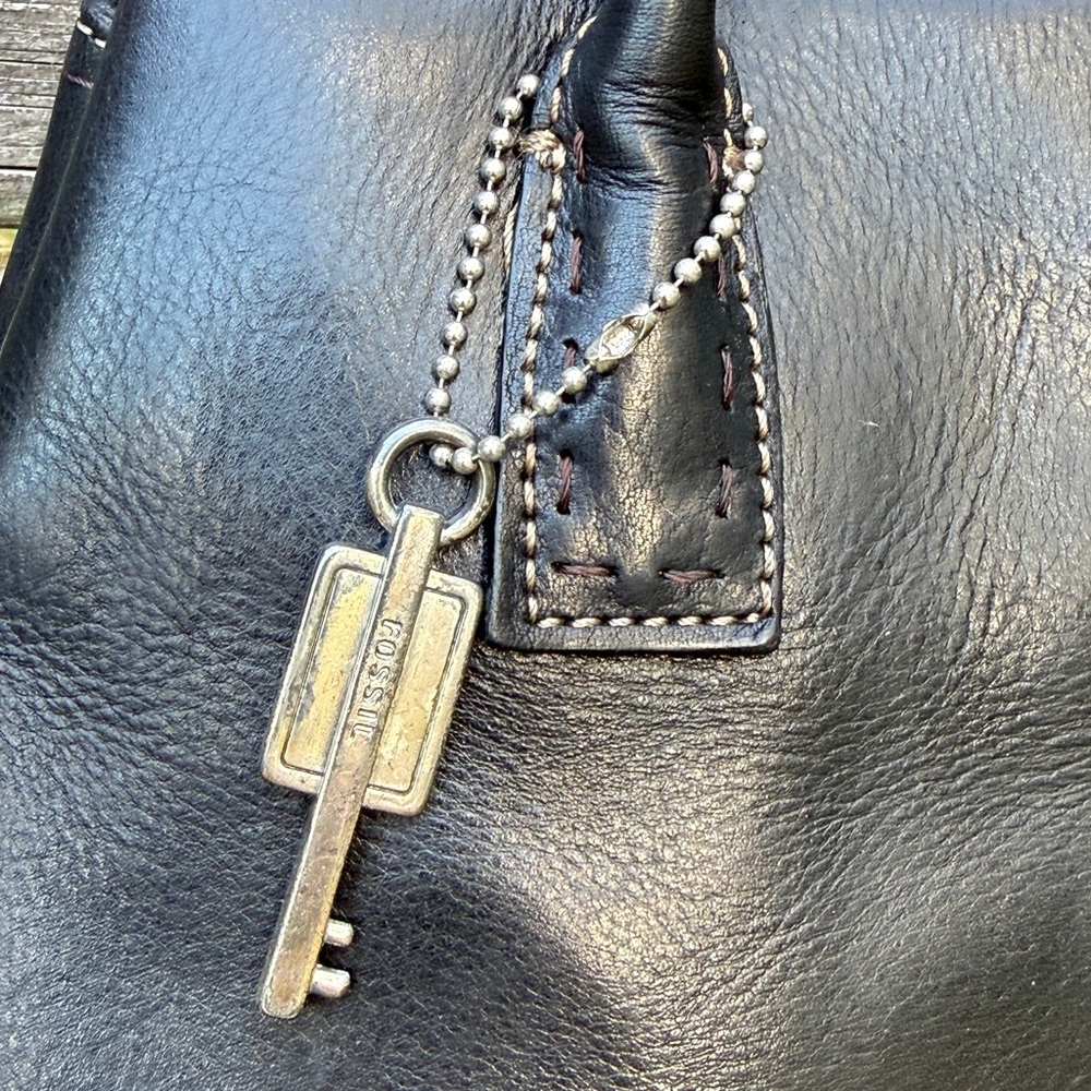 Fossil Black Leather Shoulder Bag with Key Charm - Picture 8 of 11